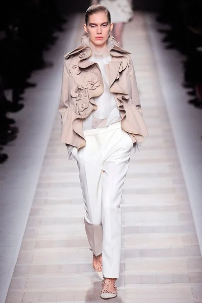 Look 5
